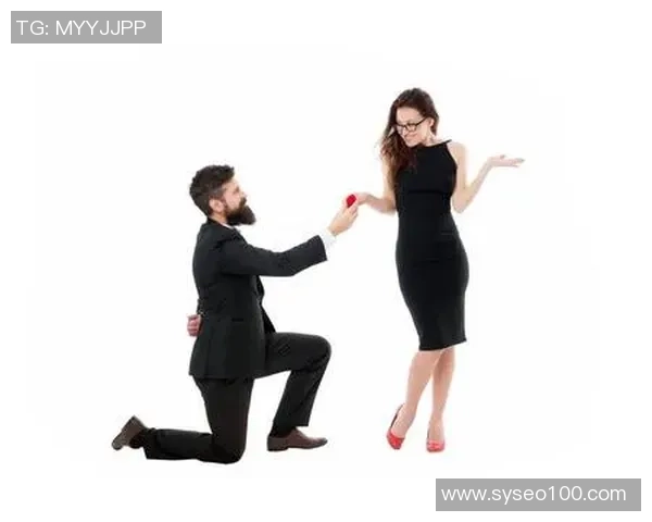 足球巨星赛场夺冠时刻浪漫单膝跪地向爱人深情求婚 足球巨星赛场夺冠时刻浪漫单膝跪地向爱人深情求婚